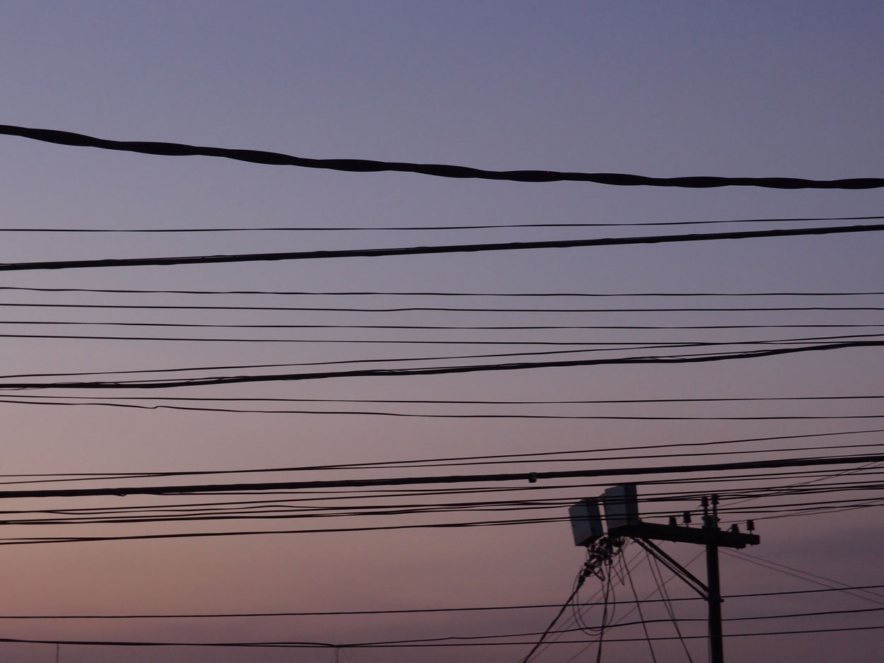 2016-02-01 Draht am blauen Abendhimmel (Foto)